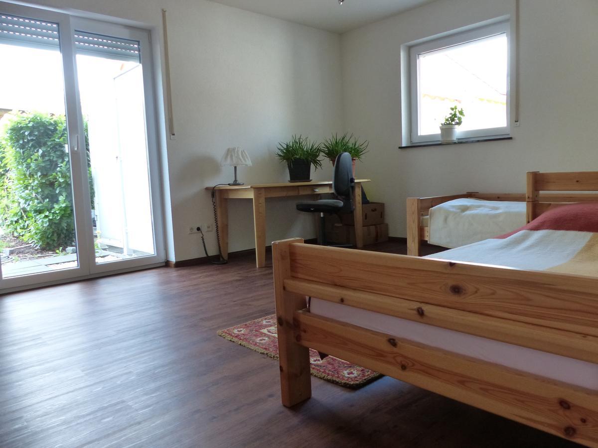 Apartment Und Privatzimmern In Freiburg Esterno foto